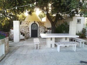 屋外ダイニングエリア