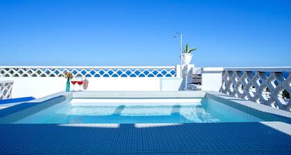 Merinäköala huoneisto kaunis terassi BBQ kannella rocking