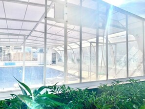 Indendørs pool, udendørs pool