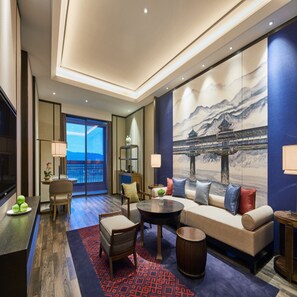 Down comforters, minibar, in-room safe, desk - Wanda Realm Resort Nanning (Nanning)