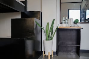 Family Room - The Palms Resort & Bar (San Narciso)