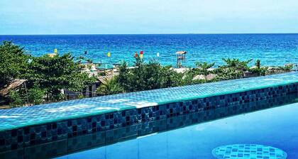 The Palms Resort & Bar