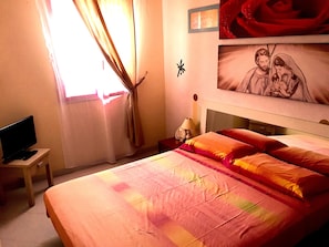 2 camere, ferro/asse da stiro, lenzuola, accesso in sedia a rotelle