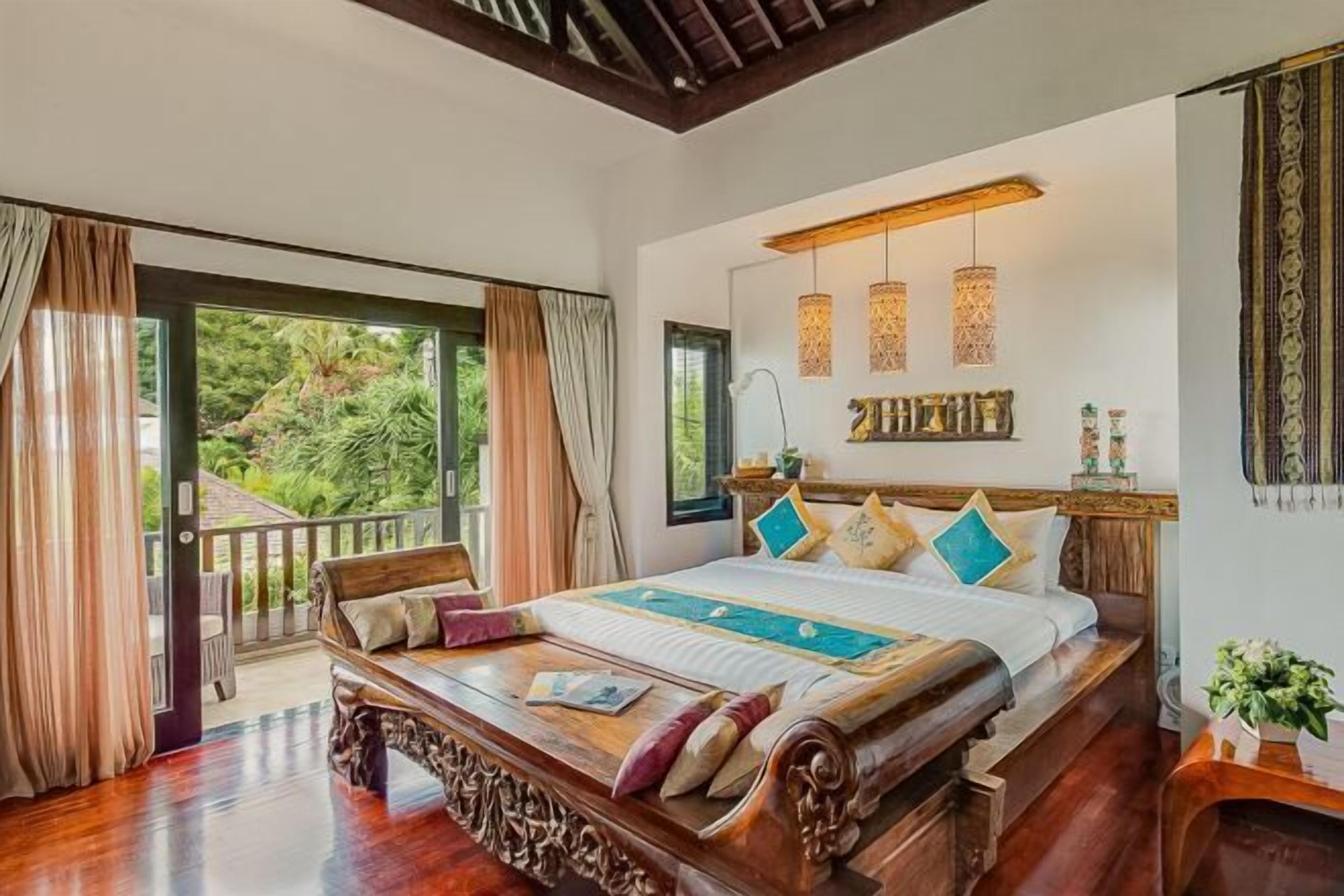 客房內保險箱、獨特裝潢、布置獨特、筆電工作空間