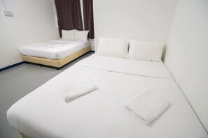 Camera Deluxe, 2 letti queen | Letti aggiuntivi (a pagamento), Wi-Fi gratuito