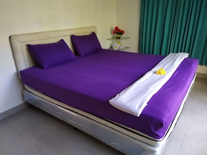 Chambre Double Confort, 1 chambre, vue cour intérieure | Chambres insonorisées, Wi-Fi gratuit, draps fournis