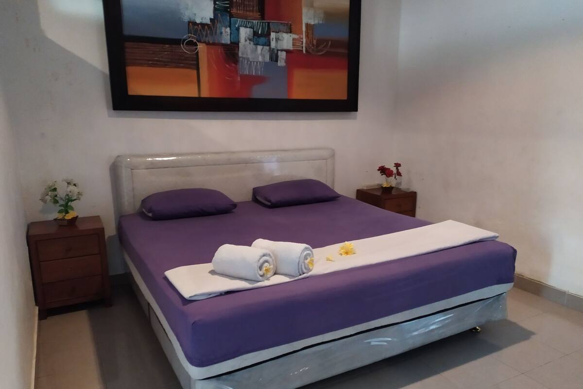 Chambre Double Exclusive, 1 très grand lit | Salle de bain | Douche, serviettes fournies