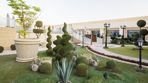 Garden - Somewhere Bliss Hotel (Al-Hofuf)