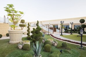 Garden - Somewhere Bliss Hotel (Al-Hofuf)