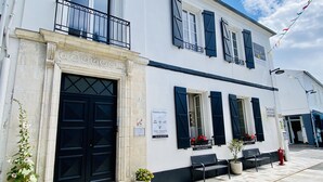 Front of property - The Corner (Noirmoutier-en-l'Ile)