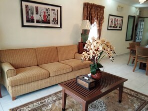 LED TV - Aini's Guest House In Vista Amani Condo (Kuala Lumpur)