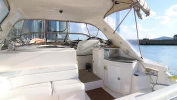 Suite (Secret - Private Yacht Stay) | Living area | TV