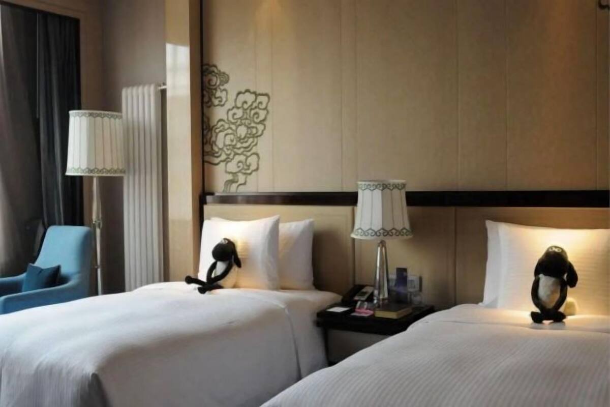 1 chambre, minibar, coffres-forts dans les chambres, bureau