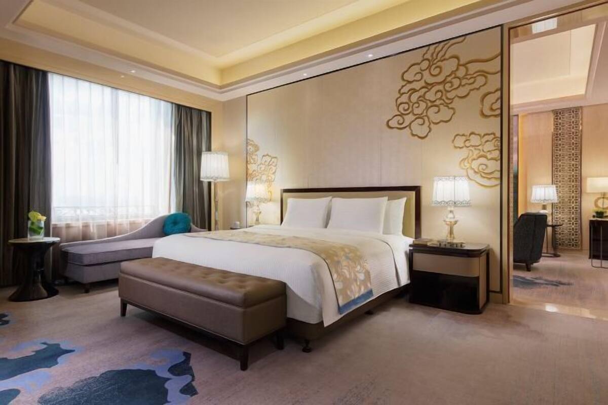 1 chambre, minibar, coffres-forts dans les chambres, bureau