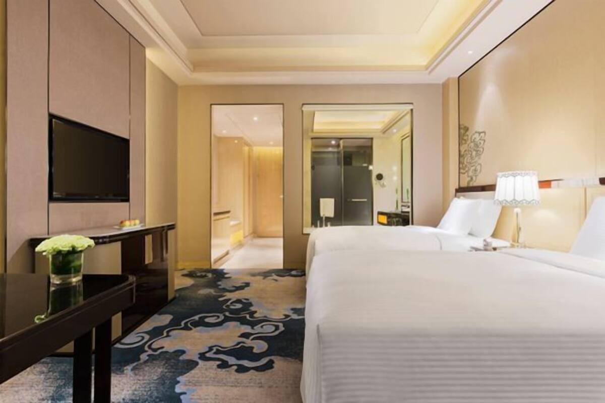 1 chambre, minibar, coffres-forts dans les chambres, bureau