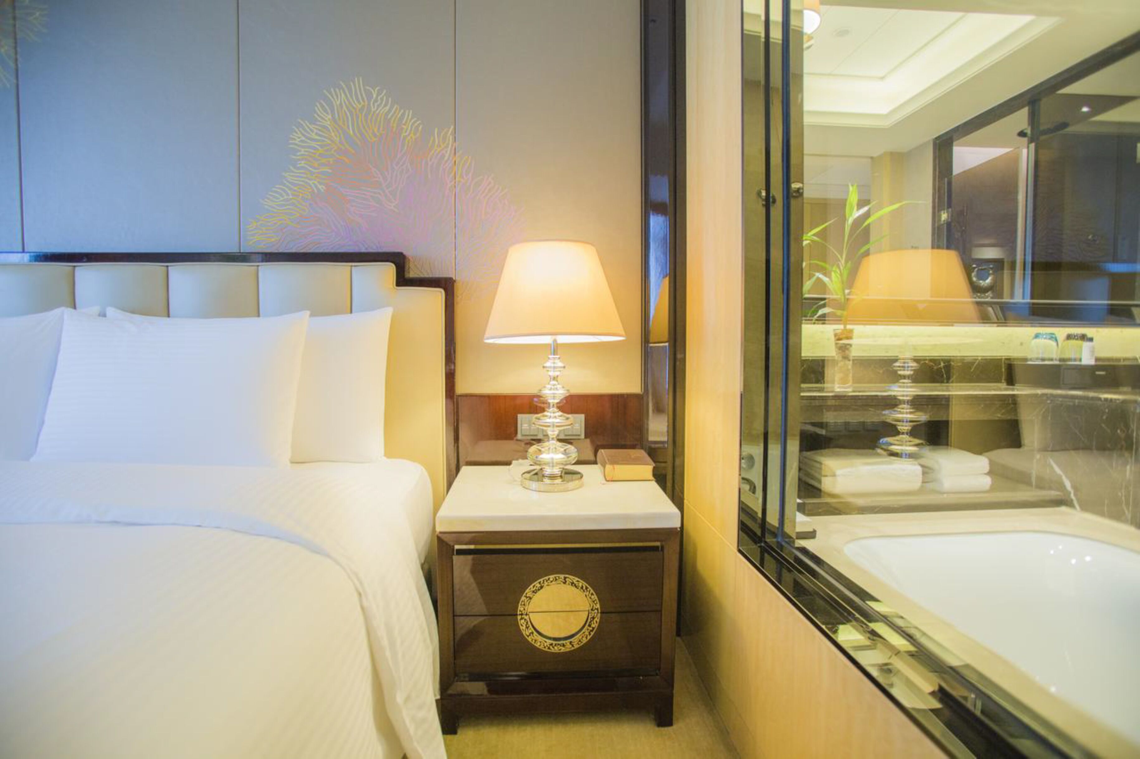 minibar, in-room safe, desk, blackout curtains