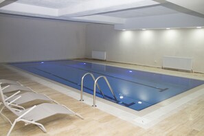 Indoor pool - ZİN D Home Dudullu Suit Otel (Istanbul)