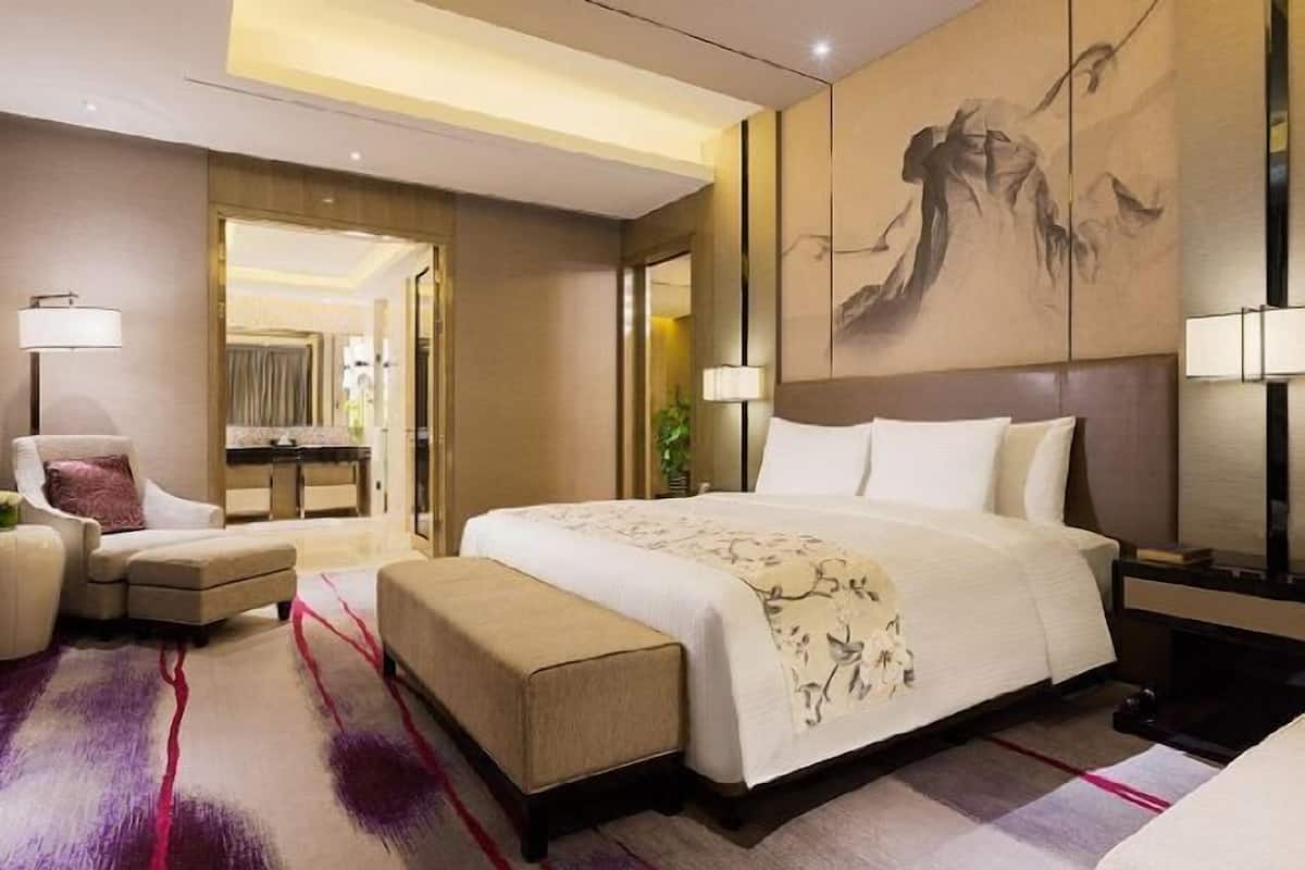 Minibar, in-room safe, desk, blackout curtains