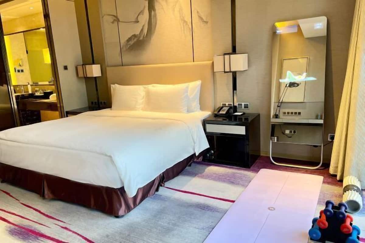Minibar, in-room safe, desk, blackout curtains