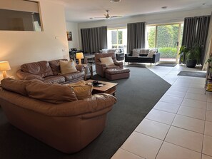 Televisión LED 50 pulgadas con canales de televisión digitales