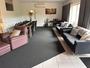 Family House, Multiple Bedrooms | Living area - Austral Place 88 via Merri River (Dennington)