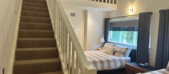 Austral Place 88 via Merri River