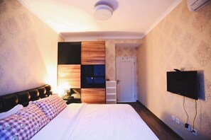 Schreibtisch, kostenloses WLAN