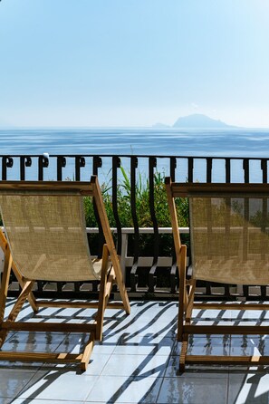 Premium Double or Twin Room | Balcony view - Hotel Punta Scario (Malfa)