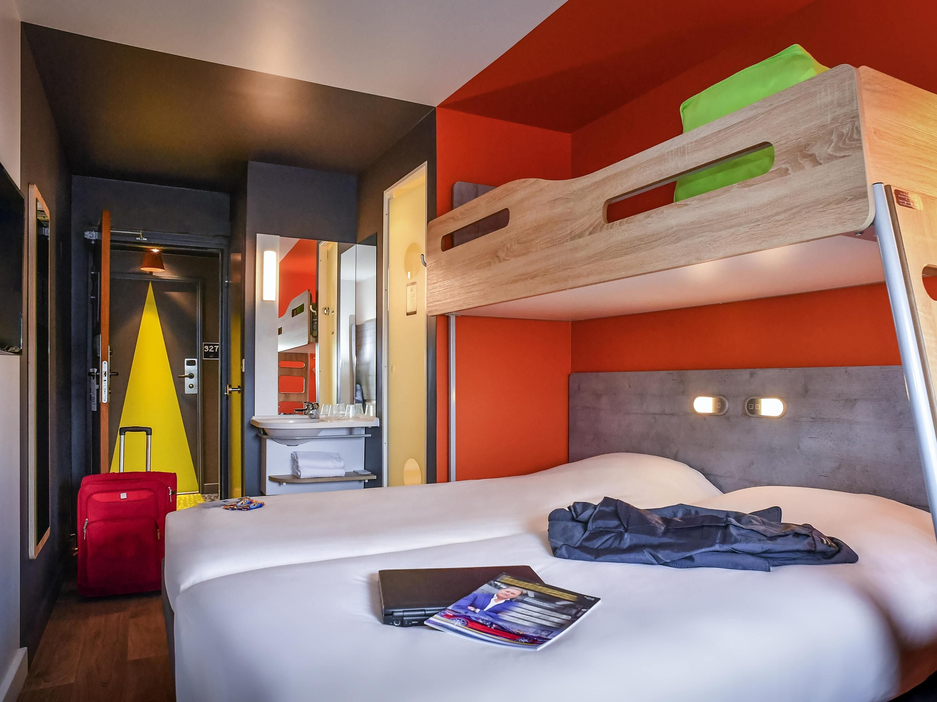 Dreibettzimmer, Mehrere Betten