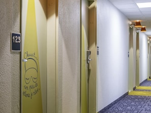 Een bureau, gratis wifi