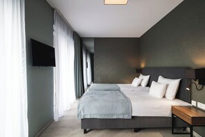 Twin Room | Desk, soundproofing, iron/ironing board, free cribs/infant beds - Hotel Focus Poznań (Poznan)