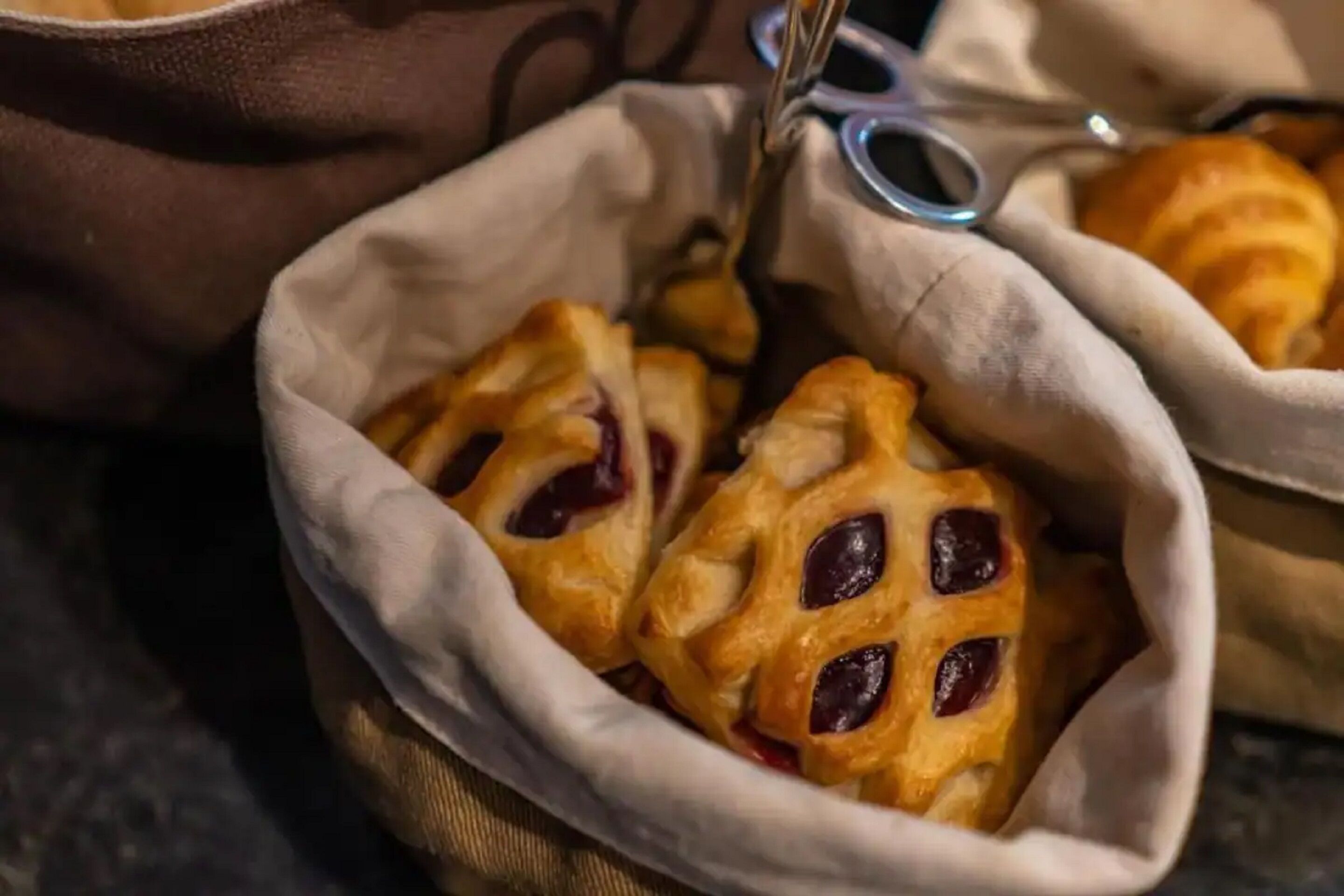 breakfast, lunch, dinner served; local and international cuisine