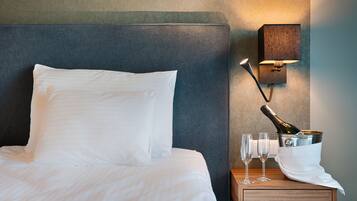 Habitación individual | Escritorio, sistema de insonorización, tabla de planchar con plancha