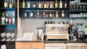 Bar (en la propiedad)