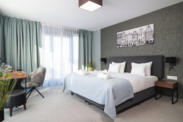 Habitación doble Premium | Escritorio, insonorización y tabla de planchar con plancha