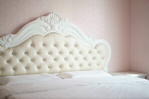 Schreibtisch, kostenloses WLAN