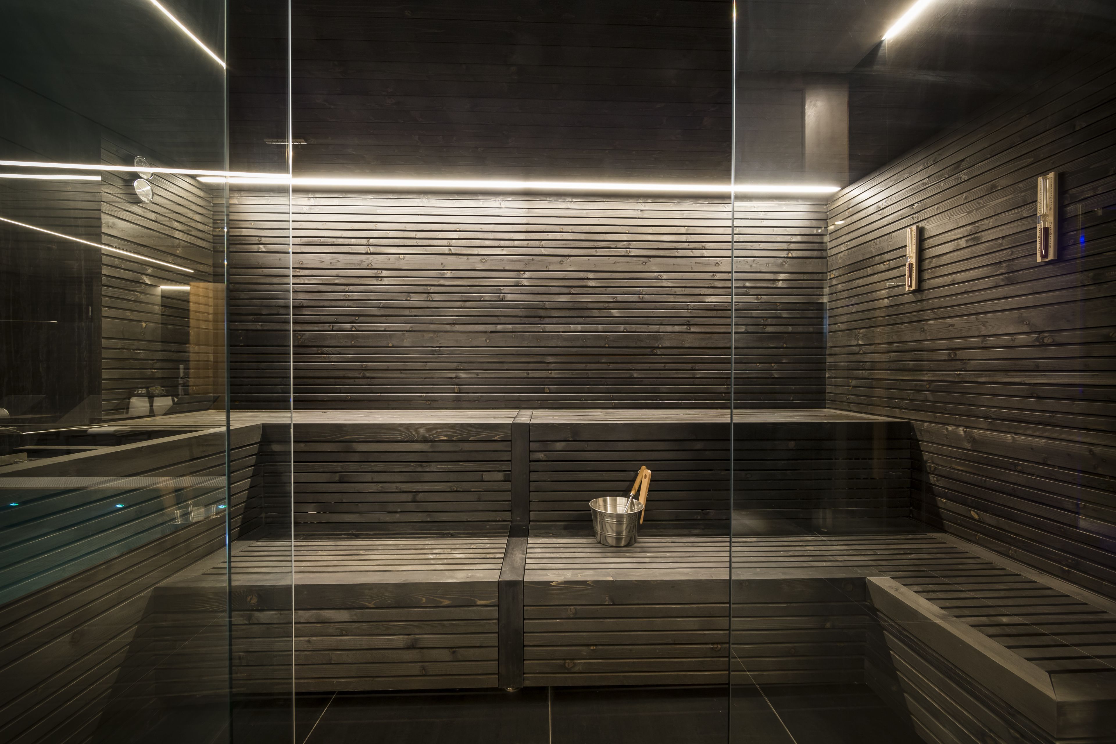 couples treatment room(s), sauna, steam room, body treatments