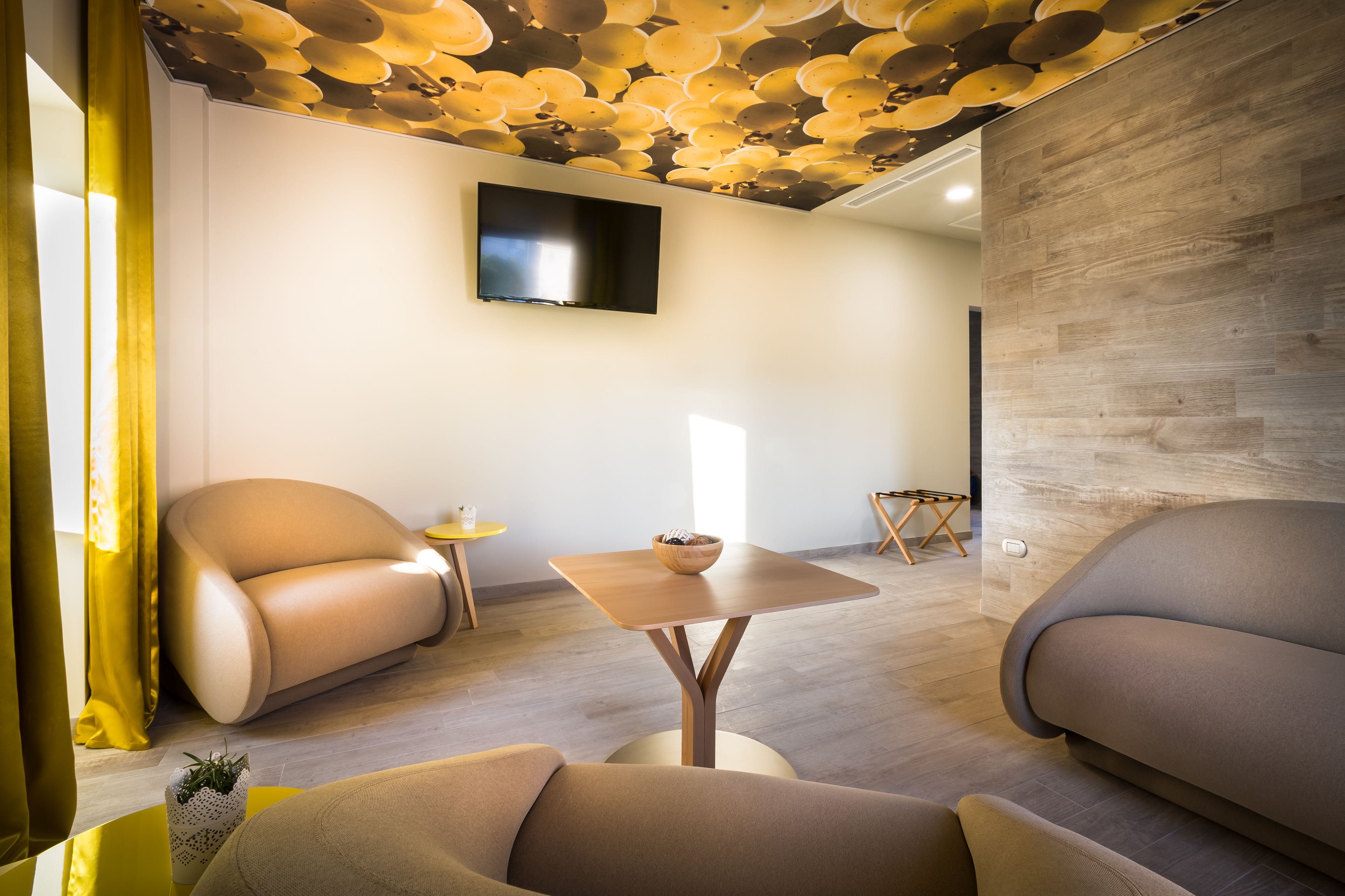 family suite, 2 bedrooms | living room | 52-inch flat-screen tv with satellite channels, tv, pay films