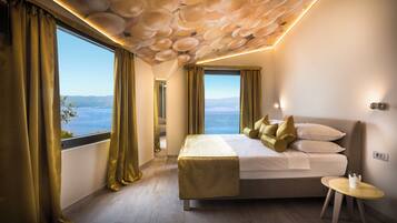 Standard Double Room, Sea View | 1 bedroom, premium bedding, minibar, in-room safe