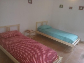 Desk, free cots/infant beds, free WiFi