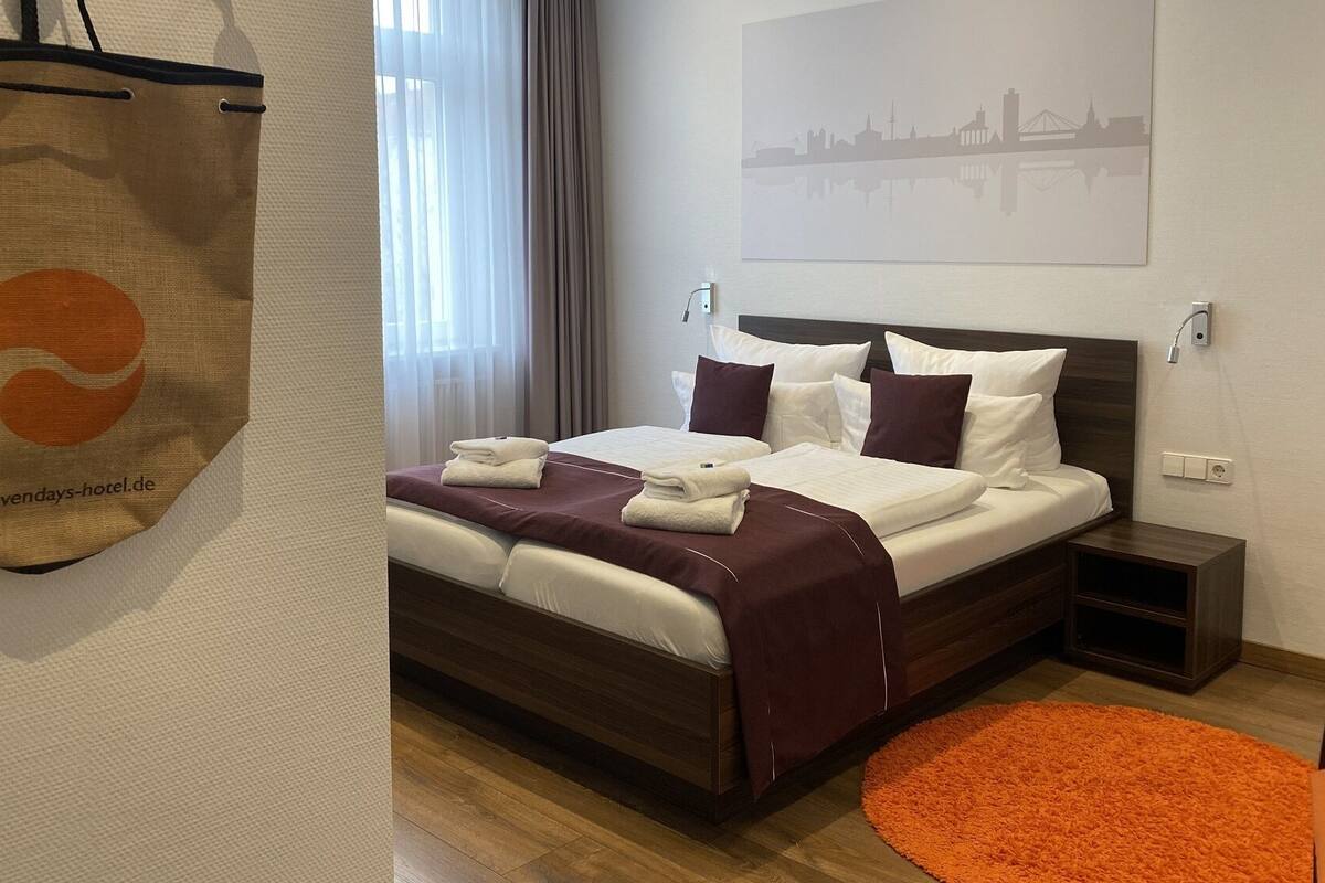 double room | desk, laptop workspace, iron/ironing board, free wifi