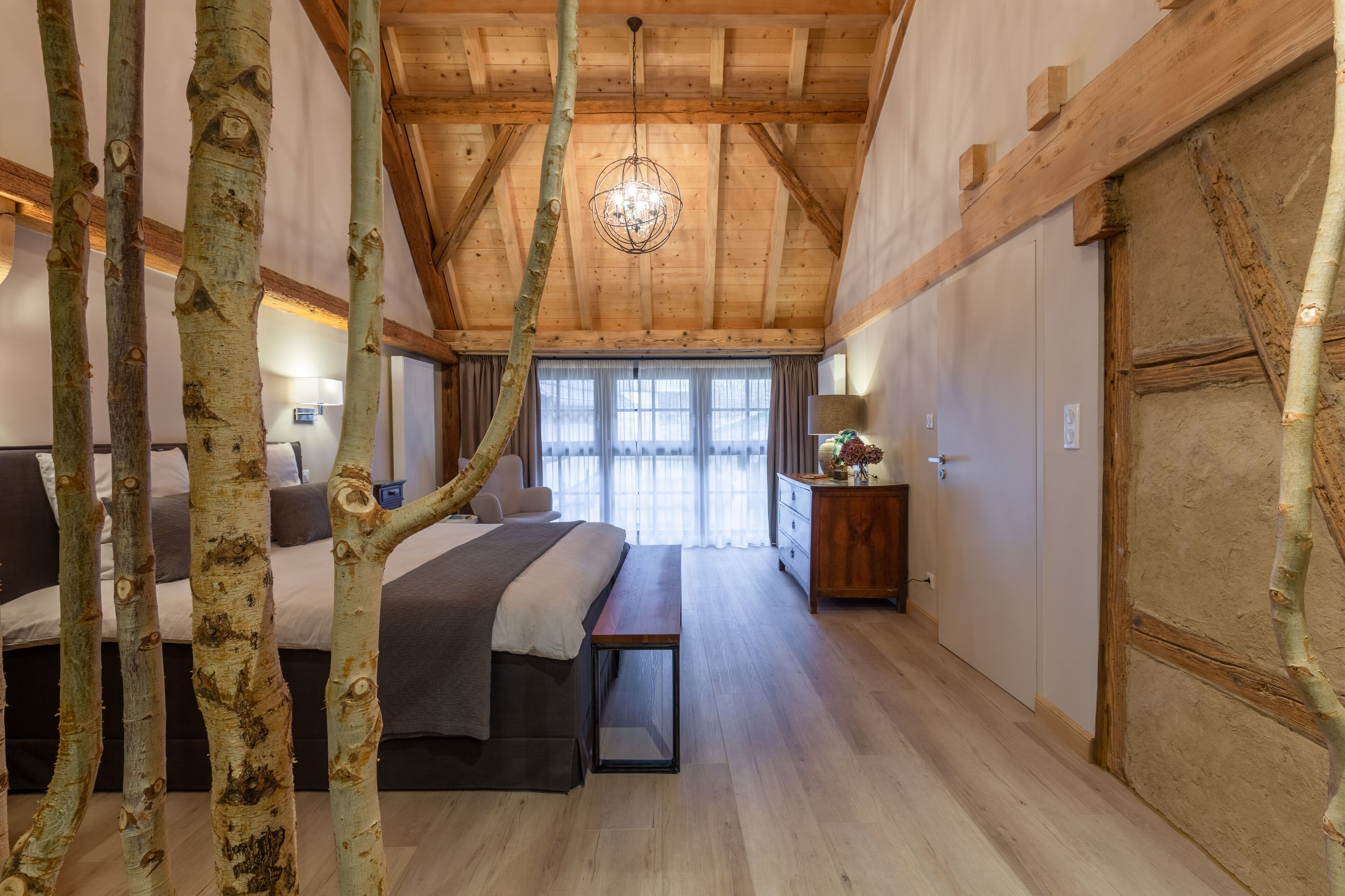 4 bedrooms, iron/ironing board, travel cot, free WiFi