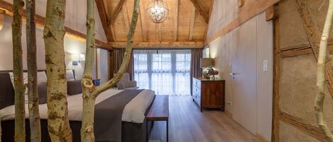 4 slaapkamers, een strijkplank/strijkijzer, reisbedje, gratis wifi