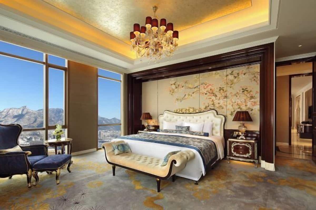 Minibar, in-room safe, desk, blackout drapes