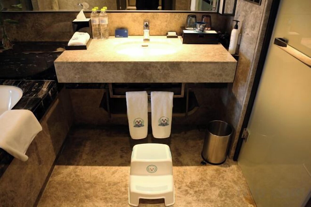 Bathroom | Separate bathtub and shower, free toiletries, hair dryer, bathrobes