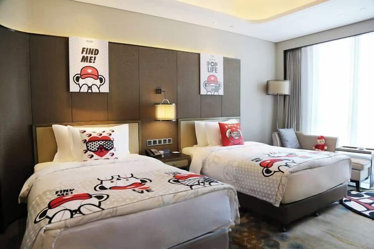 Minibar, in-room safe, desk, blackout drapes