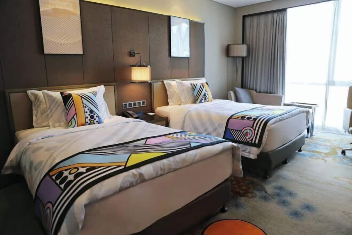 Minibar, in-room safe, desk, blackout drapes