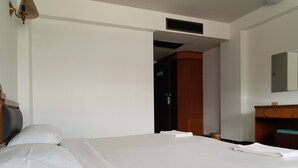 Gambar tidak terklasifikasi, 4 dari 56, tombol