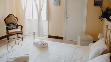 Double Room, Ensuite, Garden View (Degas) | Individually decorated, individually furnished, desk, laptop workspace