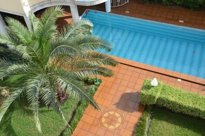 Outdoor pool - Laverna Guest House (Sochi)